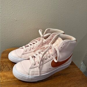 Nike Blazer Mid Women's Pink Metallic Copper High-Top Sneakers - size 7.5
